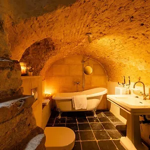 https://little-holiday-home.brusselshotelsbook.com